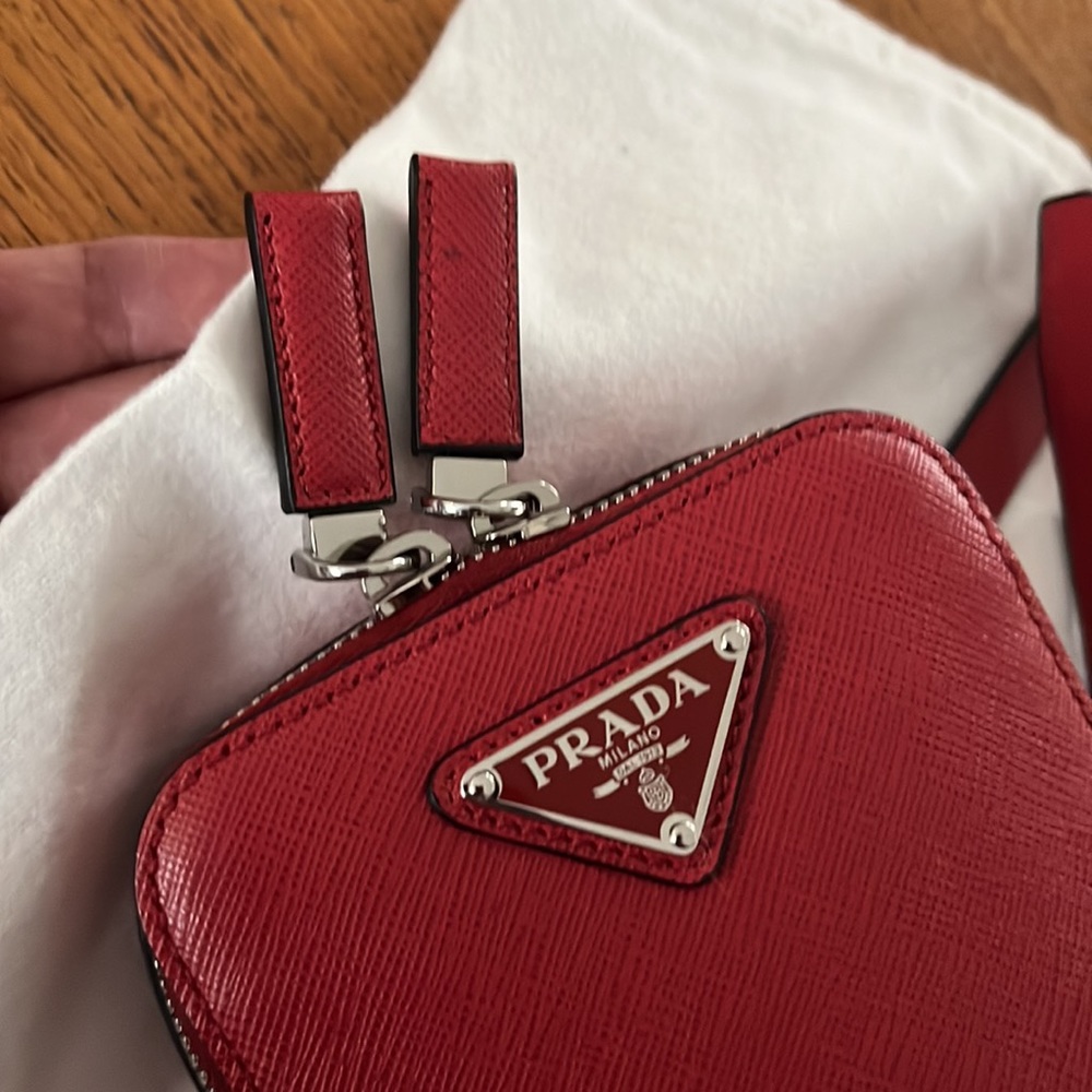 Beautiful Authentic Prada unisex bag BRAND NEW - Picture 9 of 12